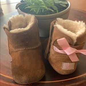 Baby girl bailey bow Uggs.